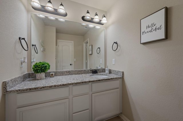 108 Peggy DR, Liberty Hill, TX 78642