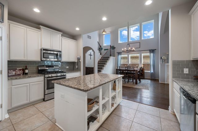 108 Peggy DR, Liberty Hill, TX 78642