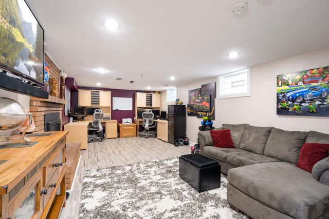 1400 Maryland Avenue S, Saint Louis Park, MN 55426