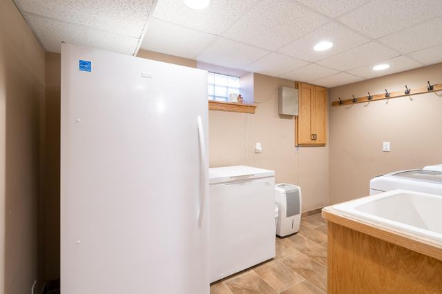 1400 Maryland Avenue S, Saint Louis Park, MN 55426