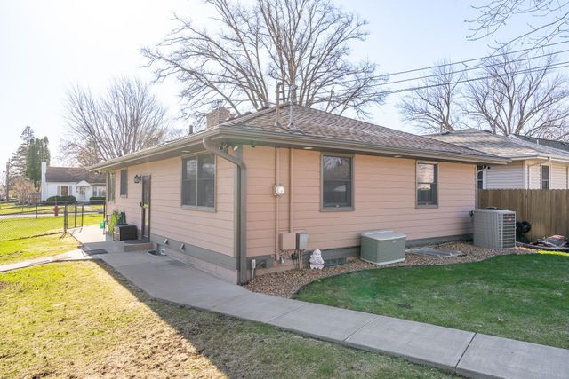 1400 Maryland Avenue S, Saint Louis Park, MN 55426