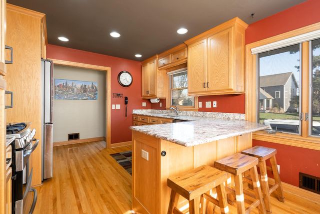 1400 Maryland Avenue S, Saint Louis Park, MN 55426