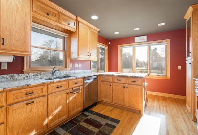 1400 Maryland Avenue S, Saint Louis Park, MN 55426
