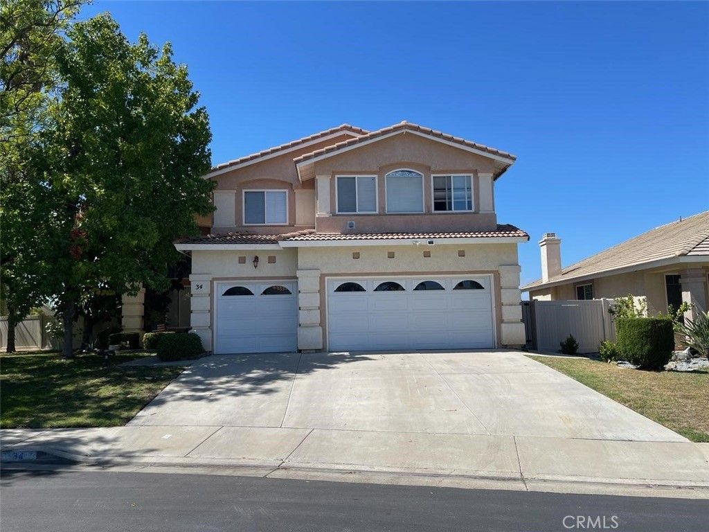 Image 1 of property listing at 34 Corte Rivera, Lake Elsinore, CA 92532