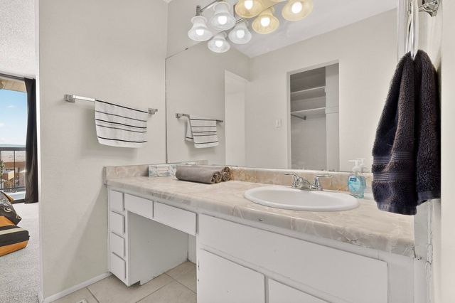 2700 Vista Grande Drive NW UNIT 1, Albuquerque, NM 87120