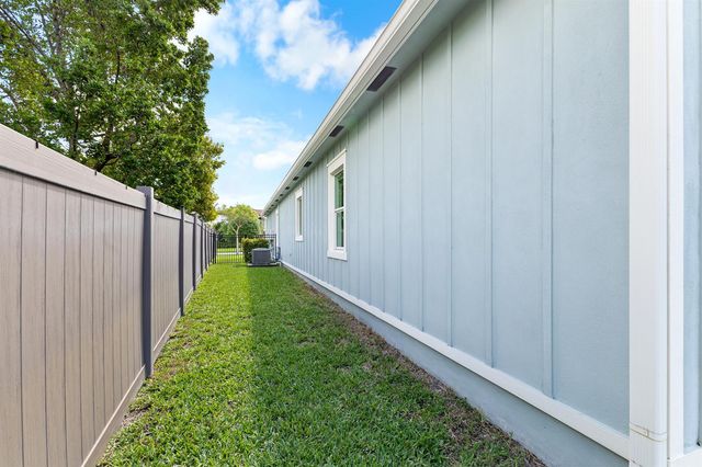 1115 Timber Reap Trail, Loxahatchee, FL 33470
