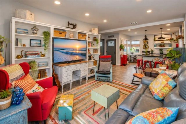 8172 Kiner, Huntington Beach, CA 92646