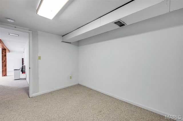 6937 Singingwood Lane, St Louis, MO 63129