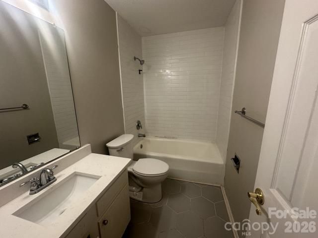 911 Nottingham Drive 19, Gastonia, NC 28054