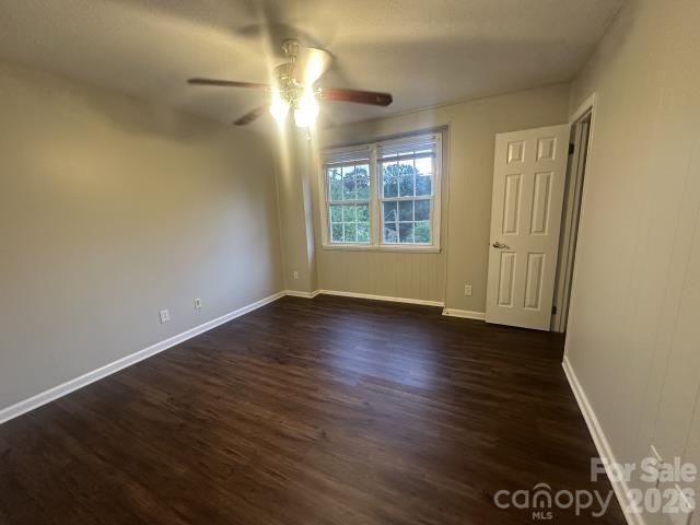 911 Nottingham Drive 19, Gastonia, NC 28054