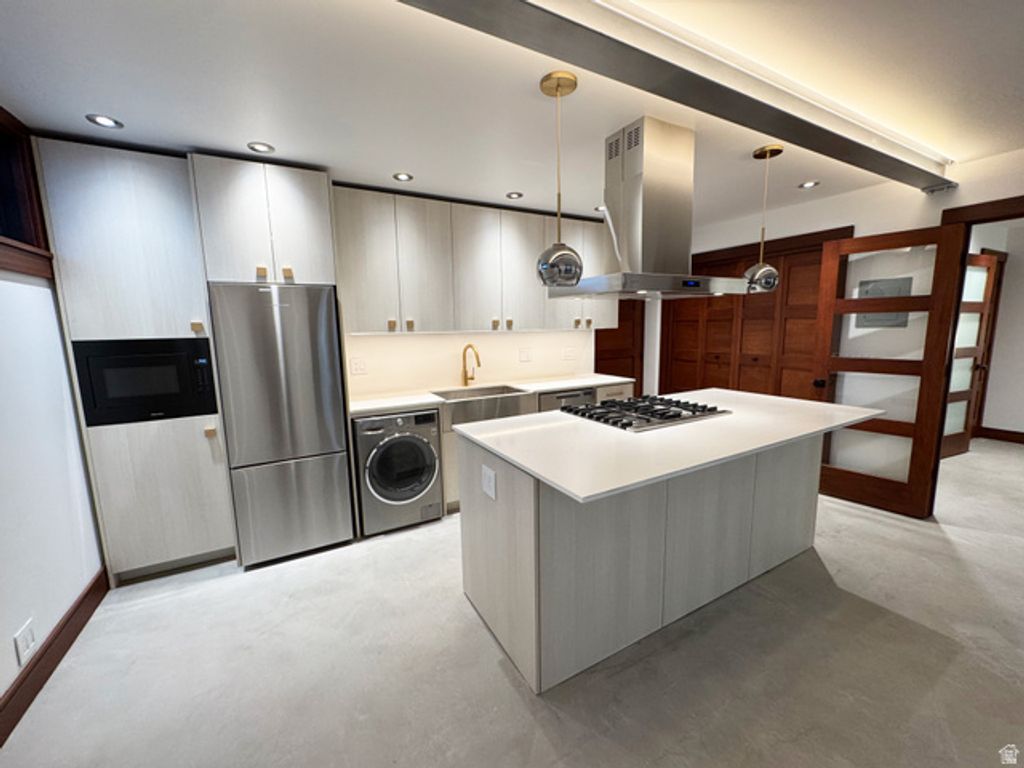 Image 15 of property listing at 155 E SECOND AVE, Salt Lake City, UT 84103