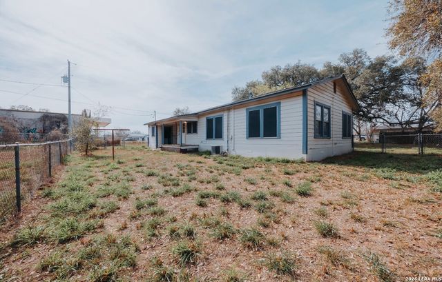 149 carroll, Poth, TX 78147