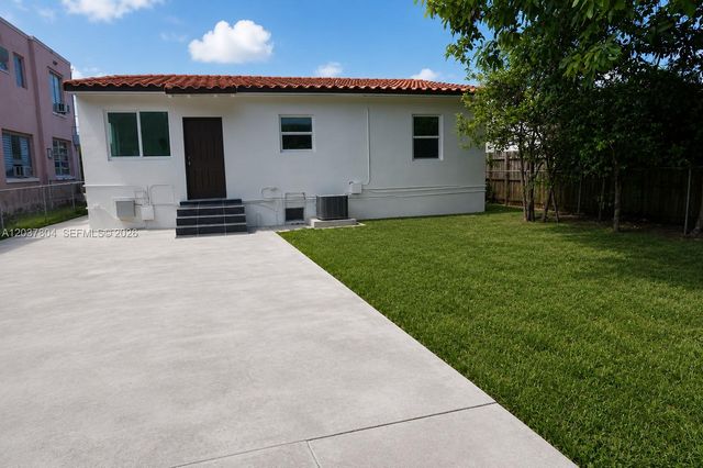 4240 SW 14th Street, Miami, FL 33134