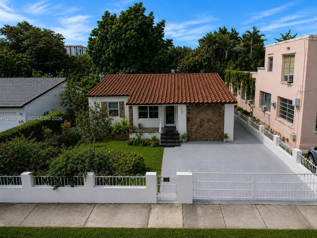 4240 SW 14th Street, Miami, FL 33134
