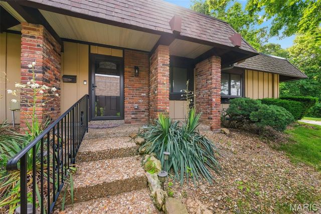 2633 Plantation Point A, St Charles, MO 63303