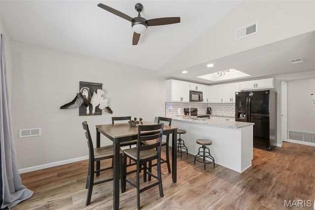 2633 Plantation Point A, St Charles, MO 63303