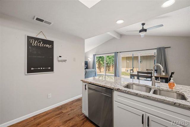 2633 Plantation Point A, St Charles, MO 63303
