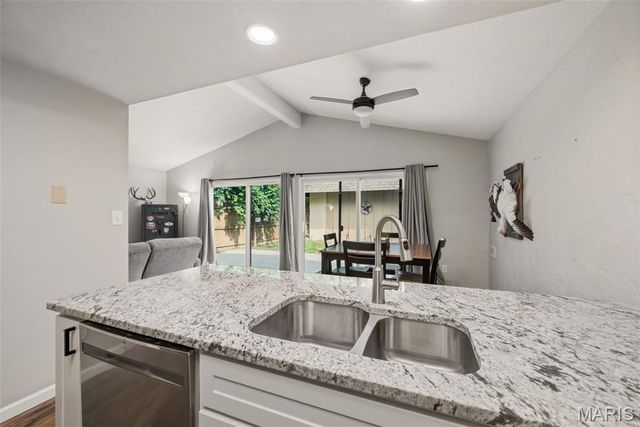 2633 Plantation Point A, St Charles, MO 63303