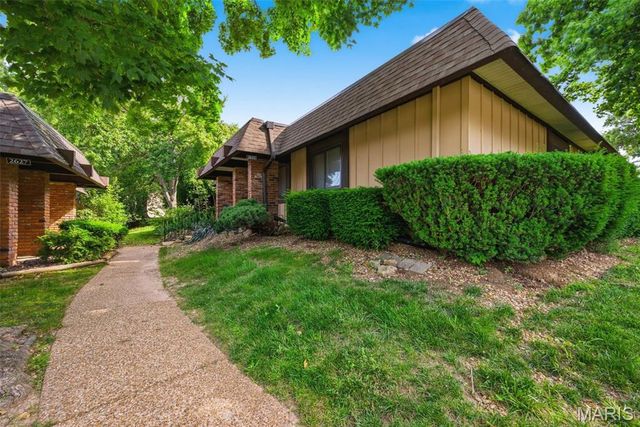 2633 Plantation Point A, St Charles, MO 63303