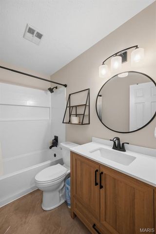 2633 Plantation Point A, St Charles, MO 63303