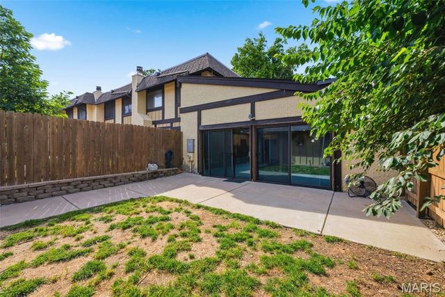 2633 Plantation Point A, St Charles, MO 63303