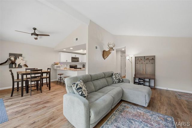 2633 Plantation Point A, St Charles, MO 63303