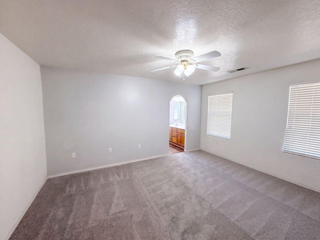 4 Antique Lane SE, Albuquerque, NM 87123