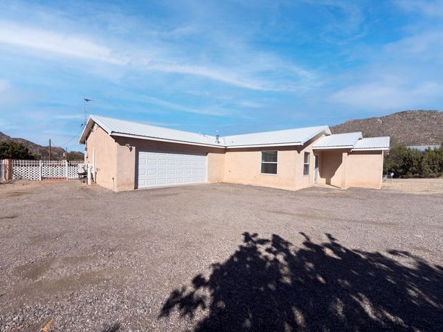 4 Antique Lane SE, Albuquerque, NM 87123