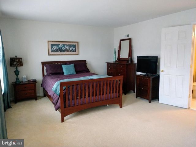 8171 DOUGLAS FIR DR, Lorton, VA 22079