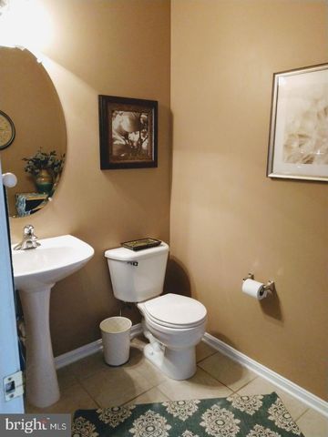 8171 DOUGLAS FIR DR, Lorton, VA 22079