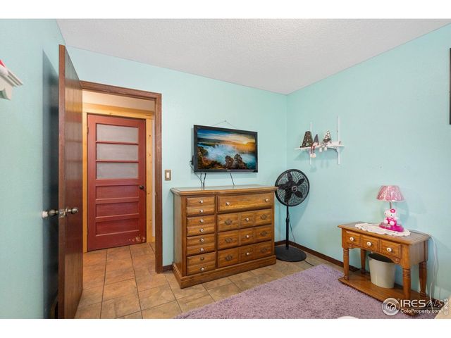 3310 33rd Ave Ct, Greeley, CO 80634