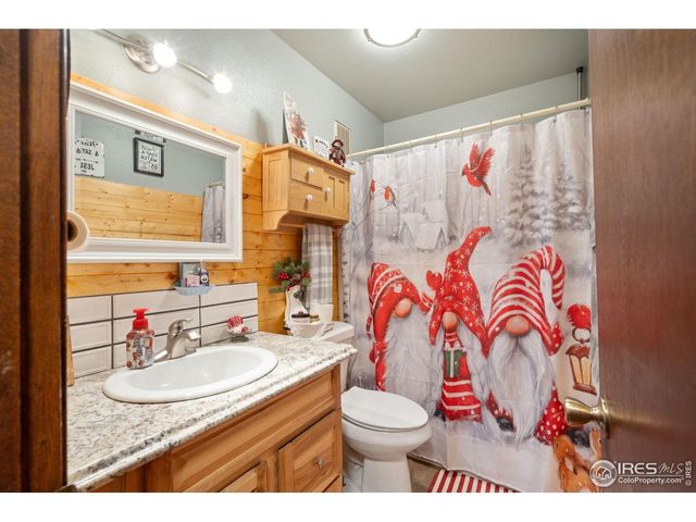 3310 33rd Ave Ct, Greeley, CO 80634