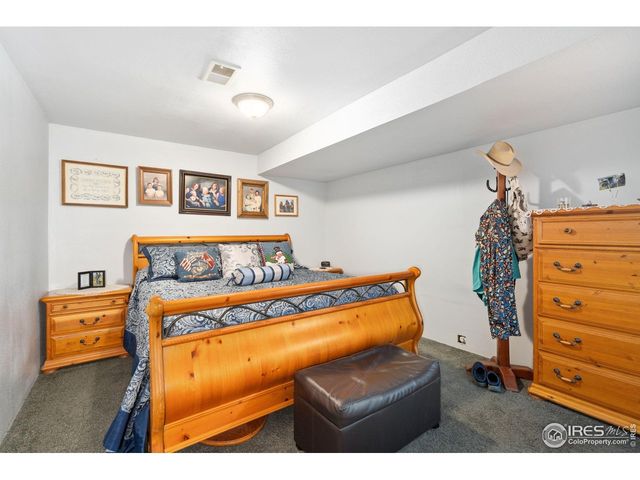 3310 33rd Ave Ct, Greeley, CO 80634