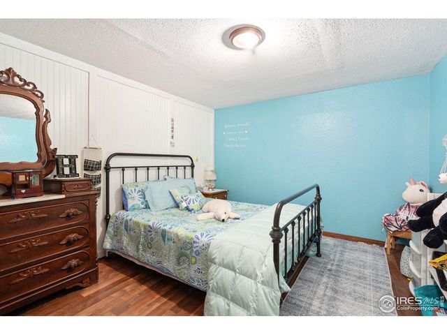 3310 33rd Ave Ct, Greeley, CO 80634