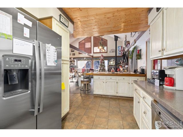 3310 33rd Ave Ct, Greeley, CO 80634