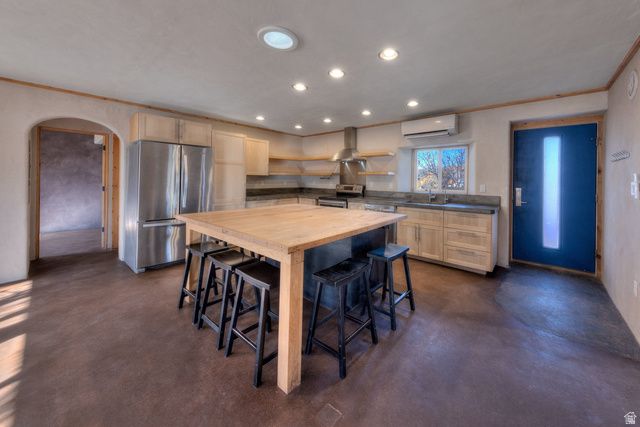 1140 SAN JUAN DR, Moab, UT 84532