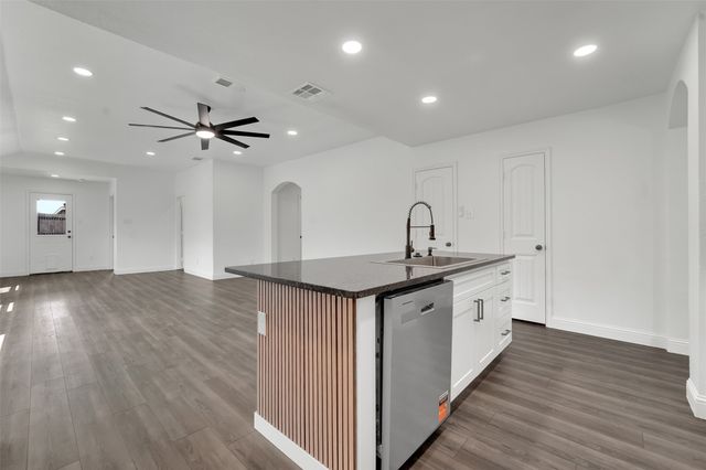 1810 Prairie View Drive, Princeton, TX 75407