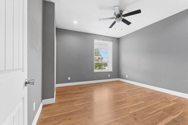 3555 S Spring Avenue, St Louis, MO 63116