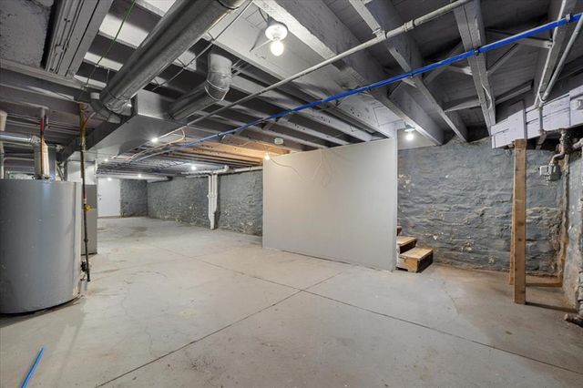 3555 S Spring Avenue, St Louis, MO 63116
