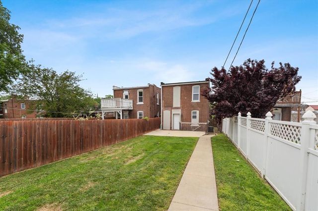 3555 S Spring Avenue, St Louis, MO 63116