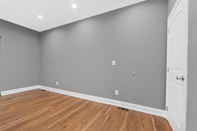 3555 S Spring Avenue, St Louis, MO 63116