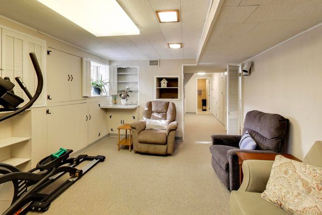 1334 Ferndale Avenue, Highland Park, IL 60035