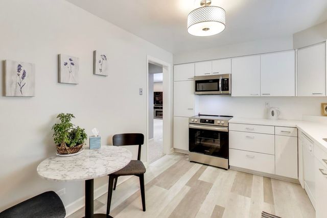 1334 Ferndale Avenue, Highland Park, IL 60035