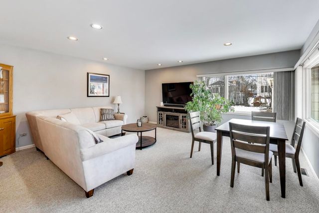 1334 Ferndale Avenue, Highland Park, IL 60035