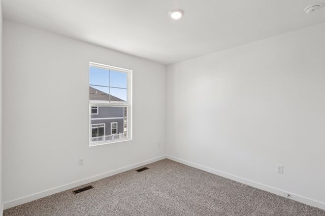 555 Yosemite Way, Mundelein, IL 60060