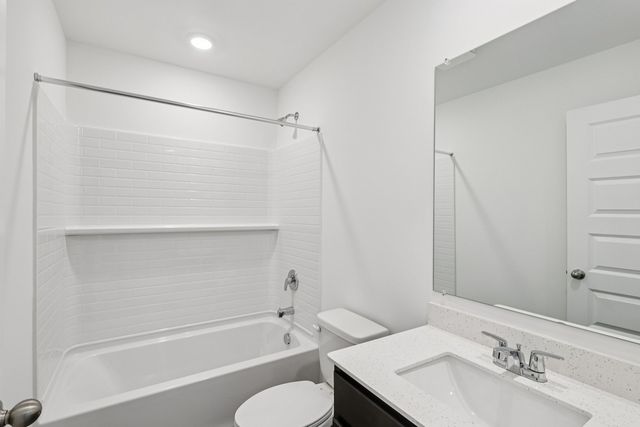 555 Yosemite Way, Mundelein, IL 60060