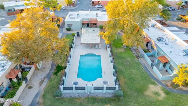 8338 E Placita Prado, Tucson, AZ 85710