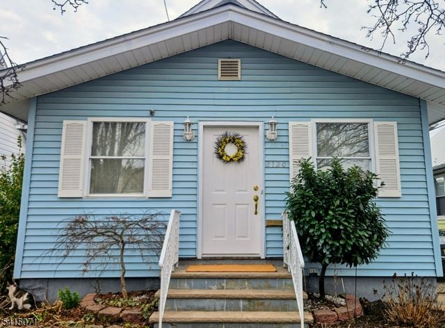 2126 Dill Ave, Linden City, NJ 07036