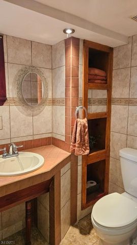 2126 Dill Ave, Linden City, NJ 07036