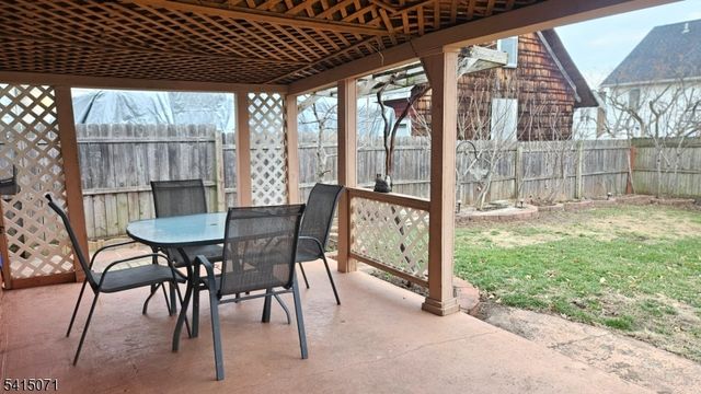 2126 Dill Ave, Linden City, NJ 07036